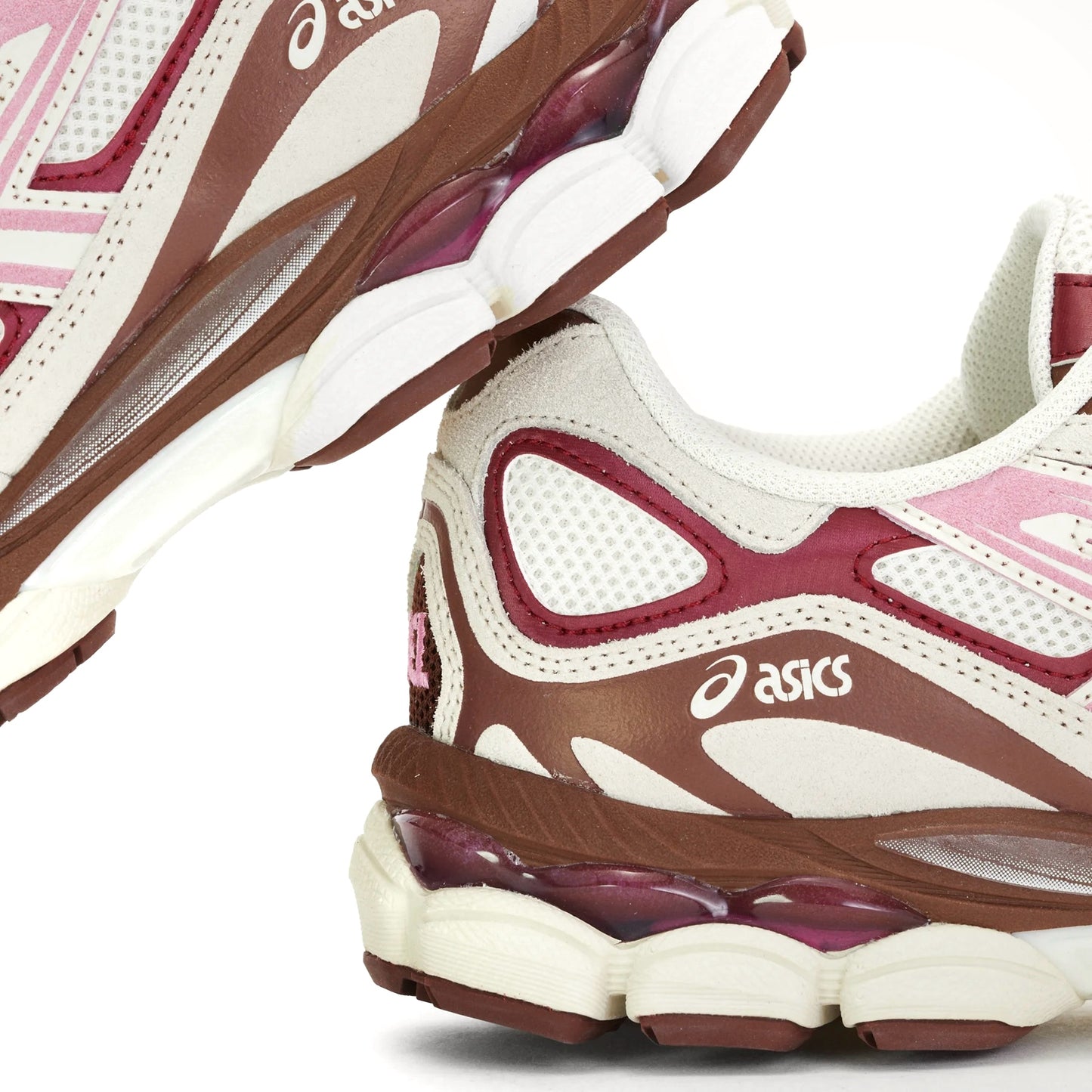 Asics GEL NYC with two laces