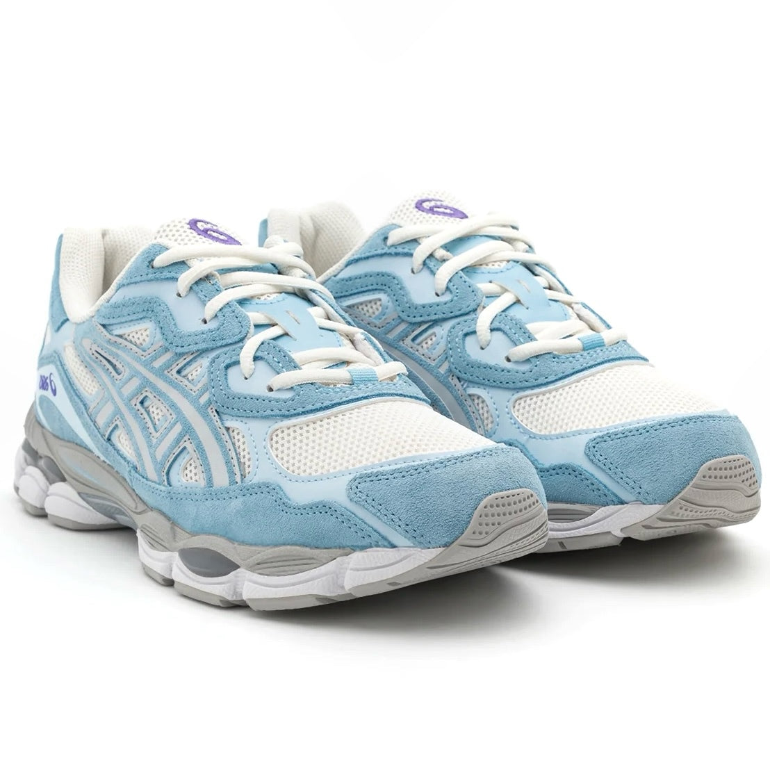 Asics GEL NYC with two laces