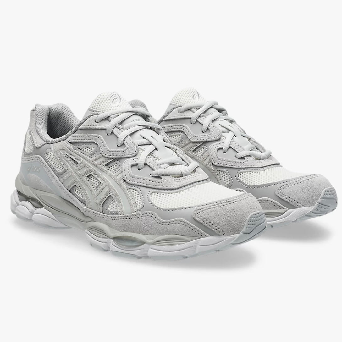 Asics GEL NYC with two laces