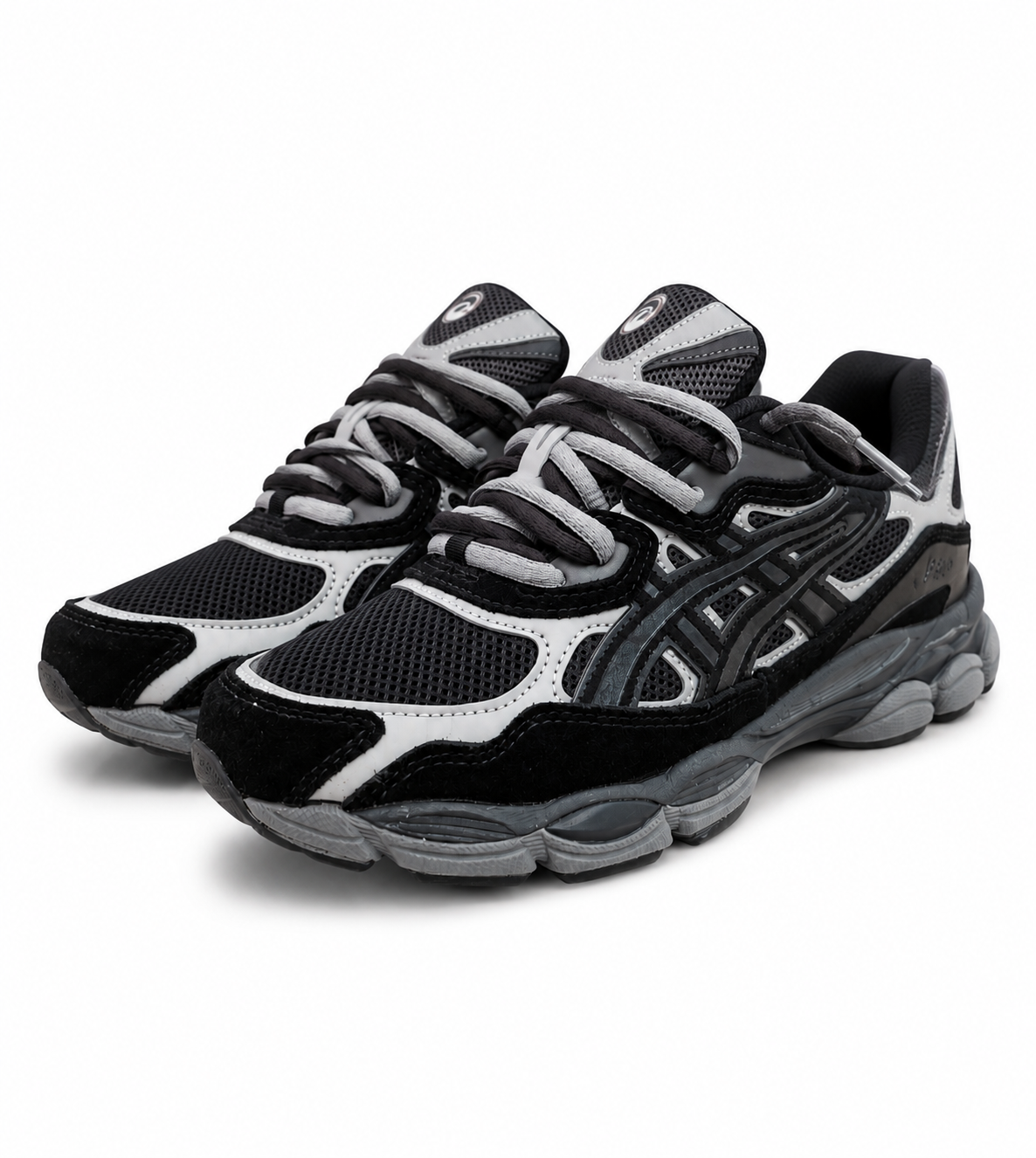 Asics GEL NYC with two laces